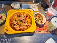 -多嘴超级肉蟹煲(杉杉国潮主题店)
