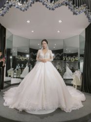 -艾米丽婚纱礼服