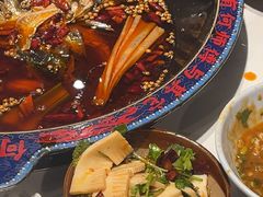 -何师傅美蛙鱼头(汉街店)