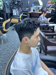 -藤野造型专业烫染接发