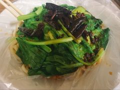 -丁记牛肉手擀板面