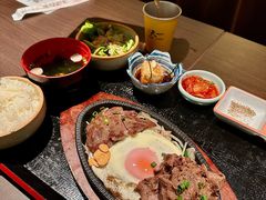 -新百广场(地铁站)