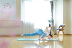 -亚太瑜伽普拉提学院