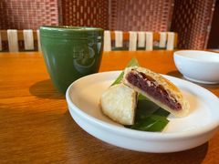 玫瑰鲜花饼-云海肴·汽锅鸡·云南菜(苏州中心店)