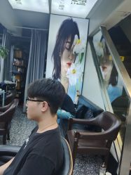 -藤野造型专业烫染接发