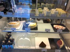 面包甜点陈列柜-双风车咖啡馆 Twin Windmills(六道口店)