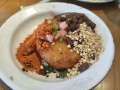 -包整·丝娃娃(一览甲秀楼风景店)