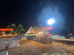 -亚龙湾希尔顿自助餐厅·海鲜·烧烤·沙滩BBQ·现场乐队