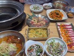 -青瓦餐厅·生鱼片·韩园烤肉(西塔店)