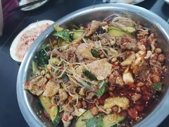 -周良天山牛杂城(天山路总店)