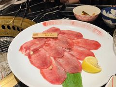 -山川小町·极番烧肉(新地假日广场店)