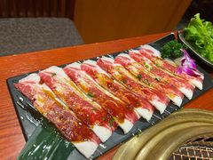 -喜牛烧肉酒场·黑金店(威高广场店)