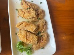 -Chom Cafe and Restaurant