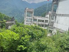 -四川汶川特大地震漩口中学遗址