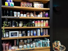 零售区-星巴克臻选(郑州国贸360广场店)