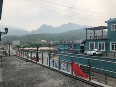 -百里峡七彩艺术小镇