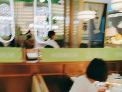 -洪氏嗨捞·广东猪肚鸡·椰子鸡火锅(西咸万象城店)