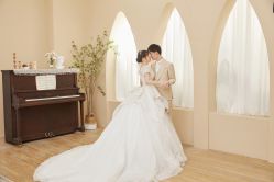 -雪中彩影婚纱摄影·微光艺术中心