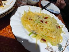 酸辣土豆丝-满堂春特色餐馆