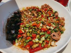-阿瓦山寨·湘菜现炒·剁椒鱼头王(咸阳总店)