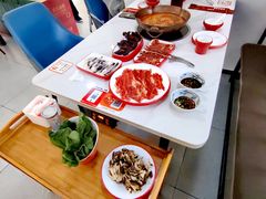 -毛辣果·贵州红酸汤牛肉火锅(西单店)