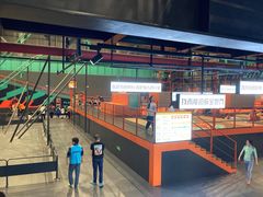 -极限PLAY运动娱乐新世界·团建派对潮玩休闲馆·室内蹦极高空游乐园