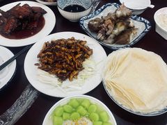 -余杨鸭鸭餐厅