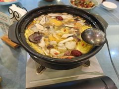 -香巴拉云南餐厅(华莱坞店)