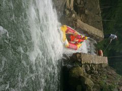 android_upload_pic-将军关探险漂流