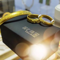 -莲七珠宝(西万达店)