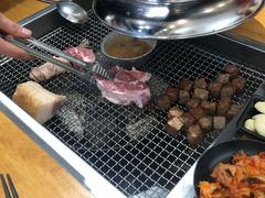 -肉甲韩国木炭烤肉(新壹街1店)