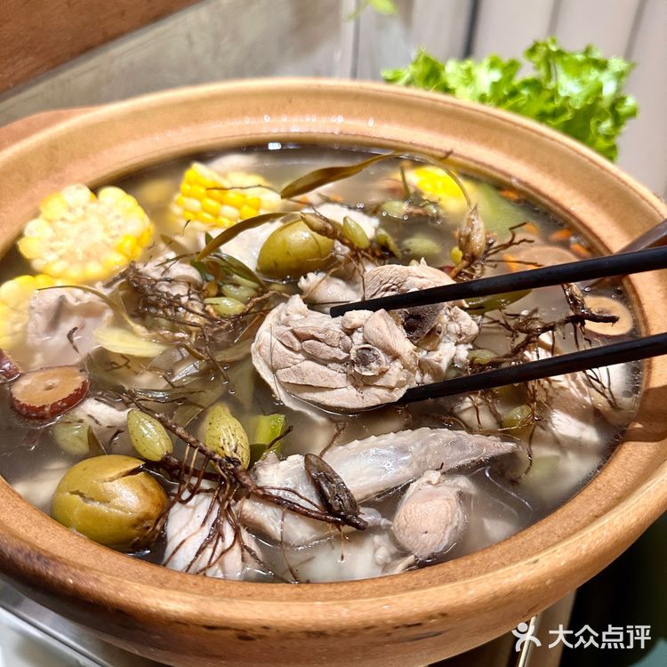 深圳人藏好了！这家宝藏石橄榄鸡煲千万别让香港人知道…
