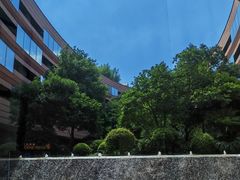 -鲜艳西餐厅(衡山路十二号华邑店)