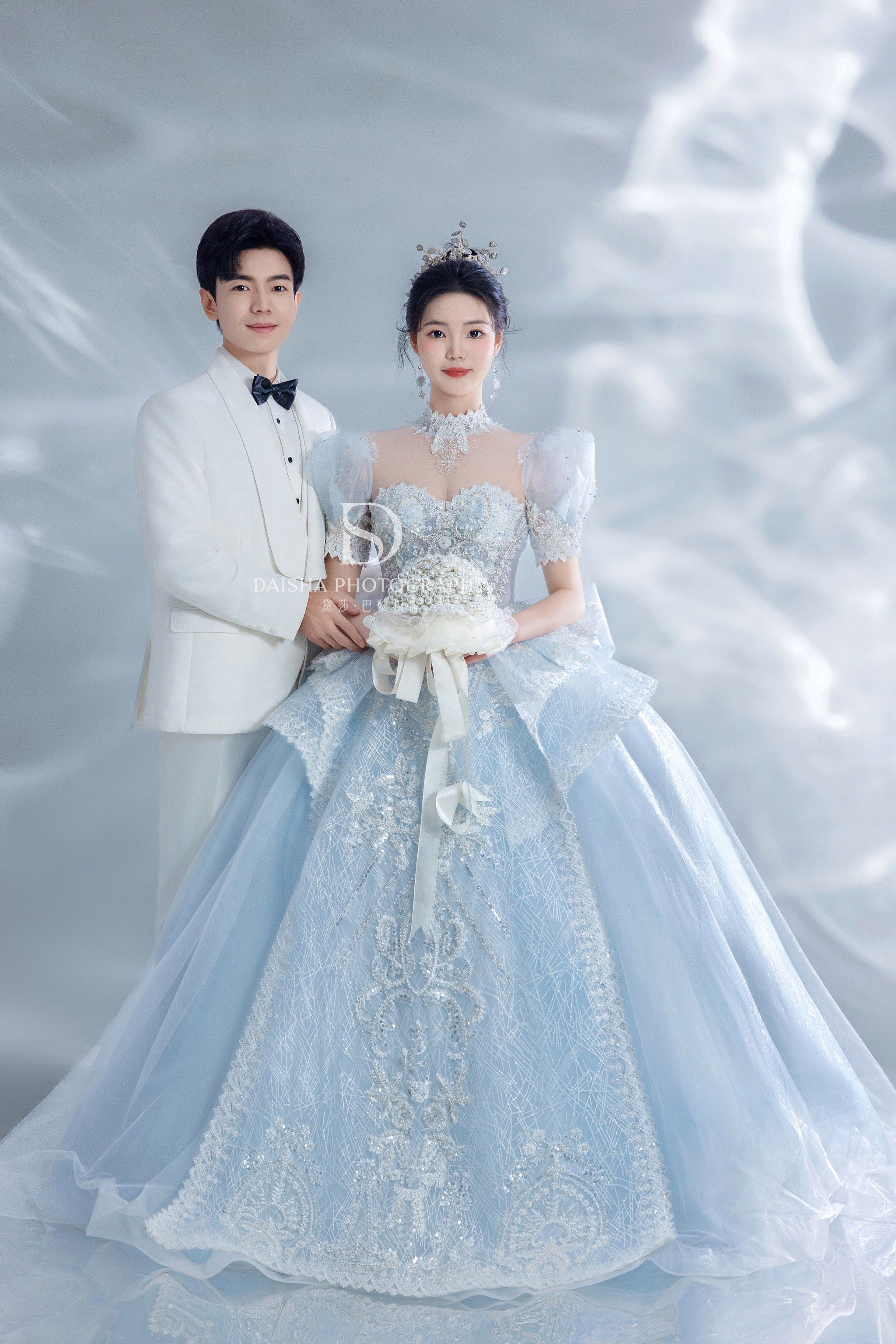 梦幻的冰蓝婚纱🩵冰雪公主风婚纱照