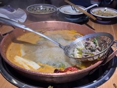 -洱火云南酸菜牛肉火锅(石景山当代商城店)