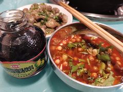 -鸿顺老铁锅美蛙鱼府(解放碑店)