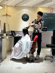 -PE SALON