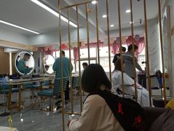 -摩登时尚烫染定制专家