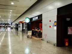 -星巴克(浦东机场T2到达店)