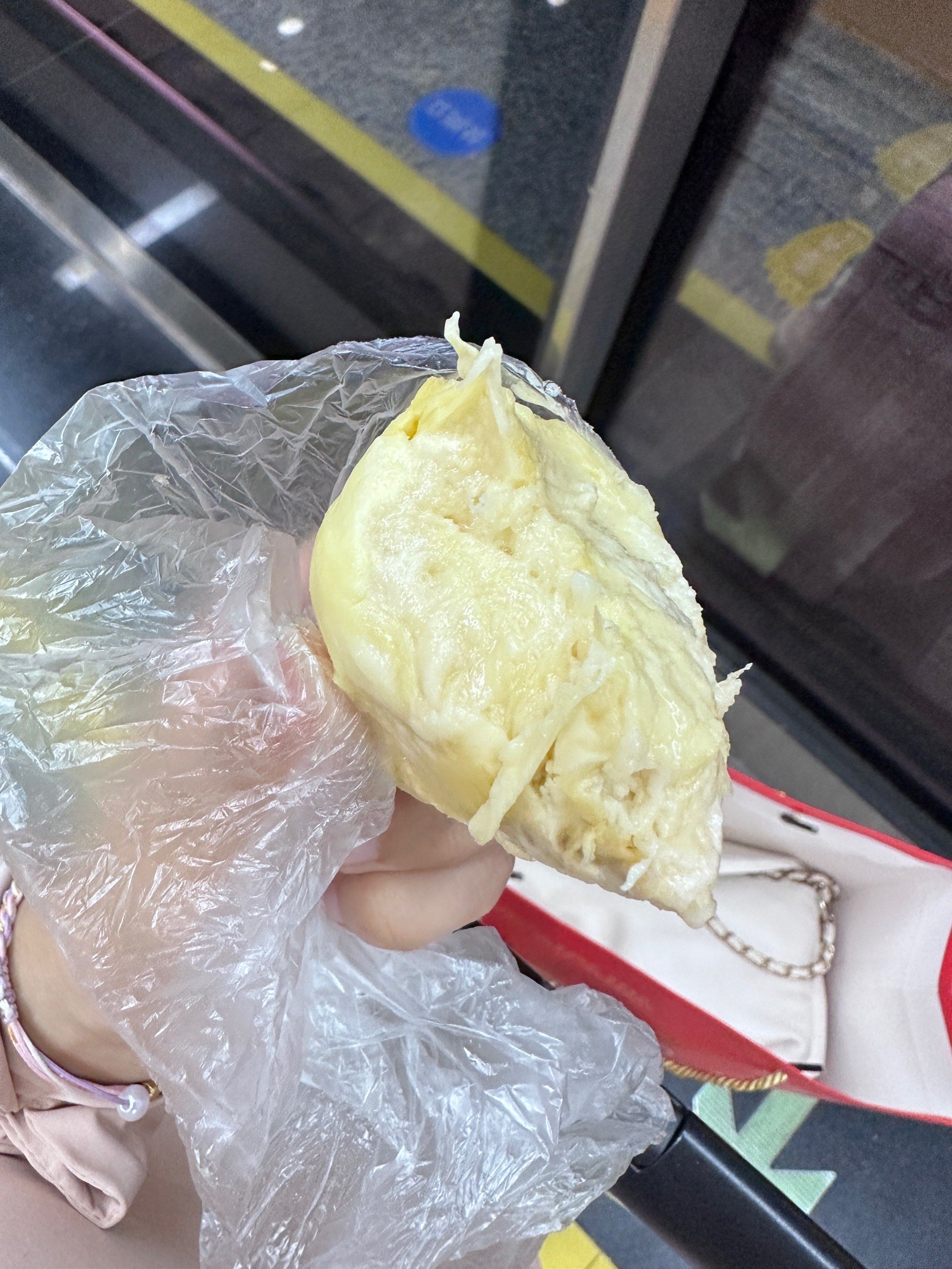 他们家榴莲果肉通常很软糯,口感如奶油般丝滑