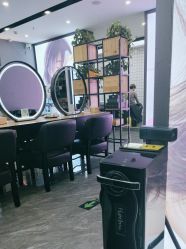 -藤野造型烫染·漂发