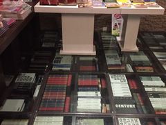 -钟书阁(松江泰晤士小镇店)