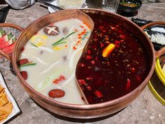 -三人行骨头王火锅(长寿店)