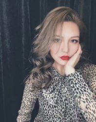 锁骨发长➕金亚麻发色-i Style潮牌美发沙龙