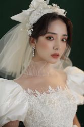 -艾米丽婚纱礼服