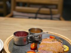 炭烧猪颈肉-小大董·烤鸭(凤凰汇店)