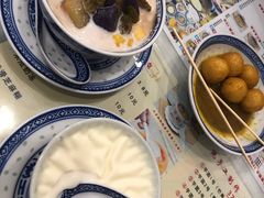 -广信牛奶甜品世家(台东店)