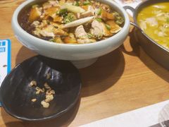 大盘鲜椒鸡-大融厨·鸡毛店·川菜(果壳里东安湖店)