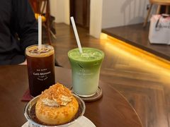 -Café Monson