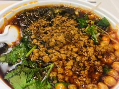 -荀记肉夹馍(三八家乐福店)